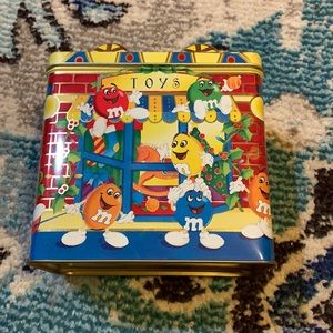 M and m tin box